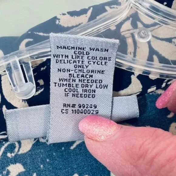 Catherines Womens Long Sleeve, Button-Down Tunic, Drk Blue/Tan Pattern, Size 3X - Picture 6 of 6